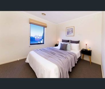 THREE BEDROOM TOWNHOUSE - Photo 3