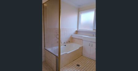 Charming Family Home in Winston Hills - Photo 4