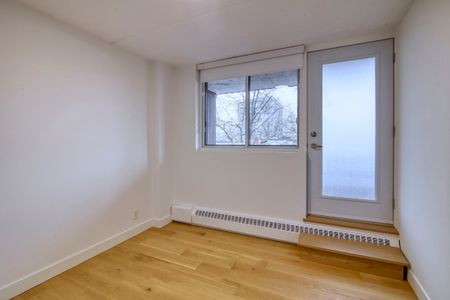 4800 Maisonneuve Blvd W - Photo 2