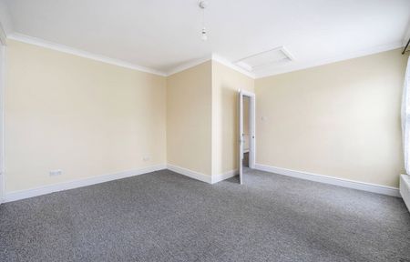 Adelphi Road, Epsom, Surrey, KT17 1JB - Photo 5