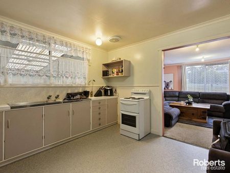 3 Bedroom Home in Zeehan - Photo 5