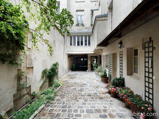 Logement à Paris, Location meublée - Photo 1