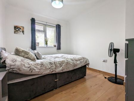 Pendre Crescent, Pontyclun, Llanharan - Photo 4