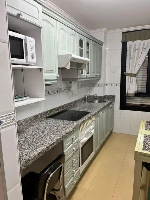 Oviedo - Photo 1