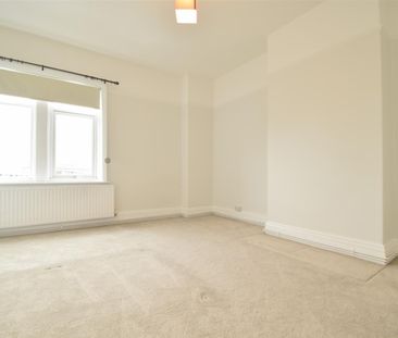272 Barnsley Road, Wakefield - Photo 3