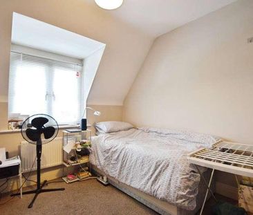 Summer Close, Byfleet, West Byfleet, Surrey, KT14 - Photo 3