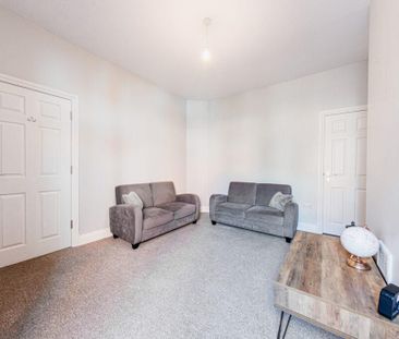 4 bedroom terraced house to rent - Photo 2