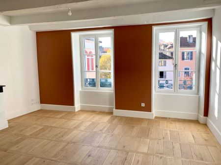 Location Appartement 3 pièces 67m² CAHORS 46000 - Photo 2