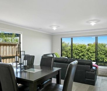 Perfect Family Home! - Photo 3