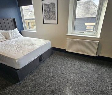1 bedroom in a house share to rent - Photo 3