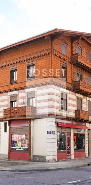 Appartement de 3 pièces au 1er étage dans un immeuble au cachet historique "Le Chalet Suisse" - Photo 1