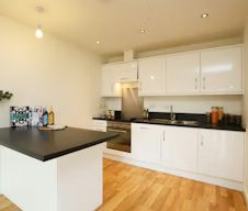 2 bedroom apartment - Photo 4