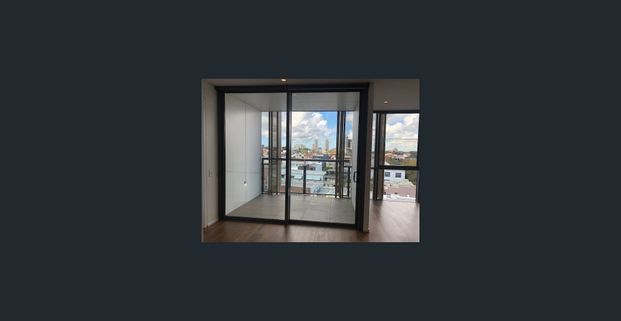 MODERN & CITY VIEWS ONE BEDROOM IN CENTRAL PARK - Photo 1