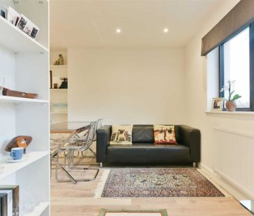 Novellus Court, Epsom - Photo 2