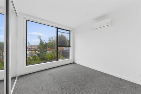 6/92 New Street, South Kingsville VIC 3015 - Townhouse For Rent | Domain - Photo 5