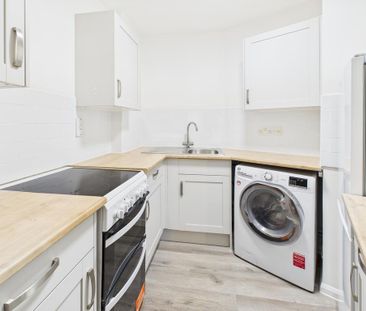 2 bedroom flat to rent - Photo 6