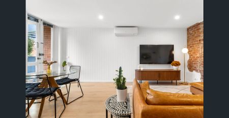 Spacious Ground Floor Living with an Exceptional North-Facing Courtyard - Photo 2