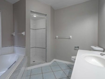 For Lease - 1575 Sir Monty's Drive, Mississauga, Ontario - Photo 5