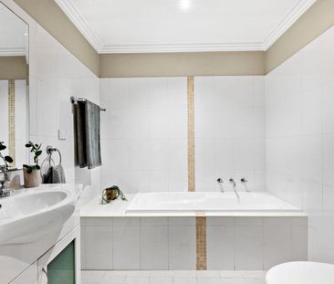 Impressive beachside apartment - Photo 4