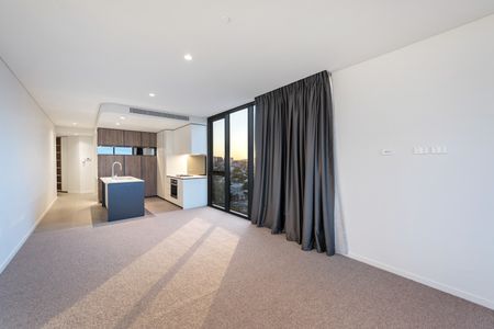 Valencia Residences - Photo 3