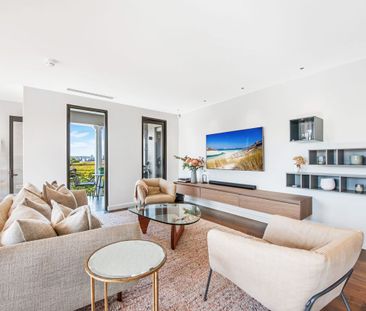 Sunny Penthouse Apartment, immaculately presented, superbly locatio... - Photo 5