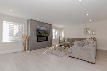 For Lease - 11820 5 Side Road Unit# Upper Level, Halton Hills, Ontario - Photo 2