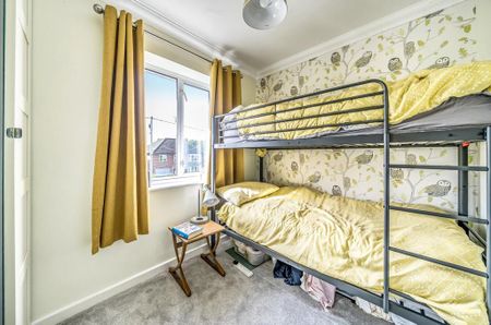 3 bedroom semi-detached house to rent - Photo 5