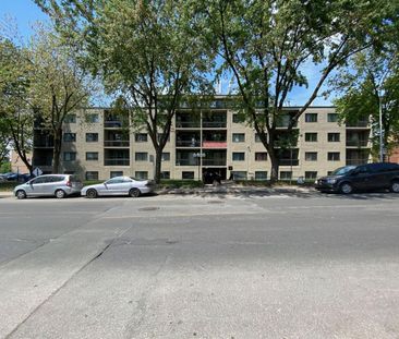 Two-Bedroom (4.5) - 6325 Blvd Maurice-Duplessis, Montréal - Photo 2
