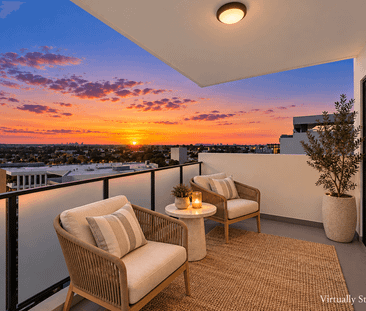 Gorgeous sun drenched apartment sitting high in the sky at "Charlene's Towers" - Photo 5