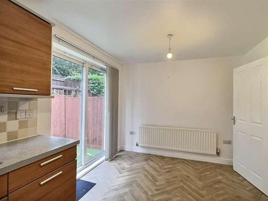 Railway View, Hednesford, WS12 - Photo 1