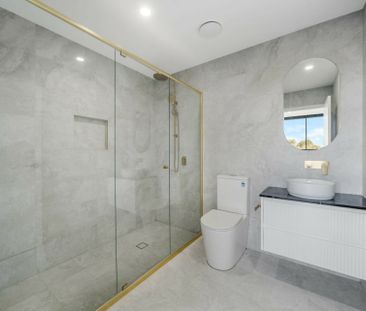 Ultra-Modern Apartment in Ideal Location - Photo 3