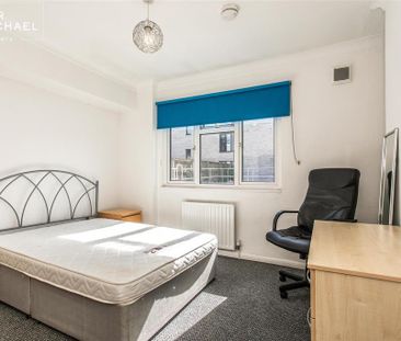 4 bedroom terraced house to rent - Photo 2