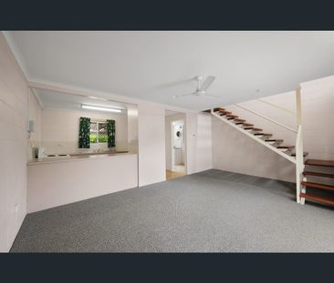 15/21-23 Landsborough Street, North Ward, Qld 4810 - Photo 3