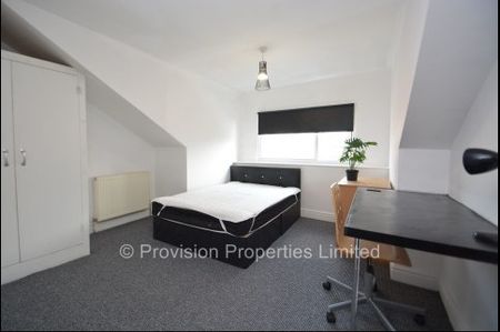 5 Bedroom Student Properties Leeds - Photo 3