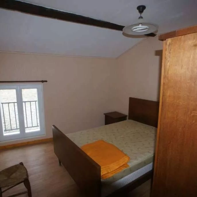 Appartement meublé, à louer CIVRAY - Photo 1