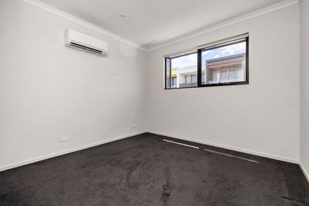 39 Hunt Street, Lightsview SA 5085 - Townhouse For Rent | Domain - Photo 2