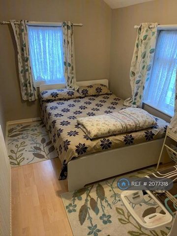 4 bedroom terraced house to rent - Photo 4