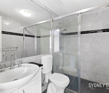 SPACIOUS TWO BEDROOM APARTMENT IN SYDNEY CBD | Unfurnished - Photo 3