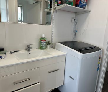 Room 3 /76 Blue Gum, Jesmond, NSW 2299 - Photo 3