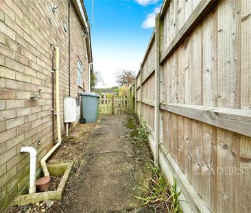 2 bedroom bungalow to rent - Photo 3