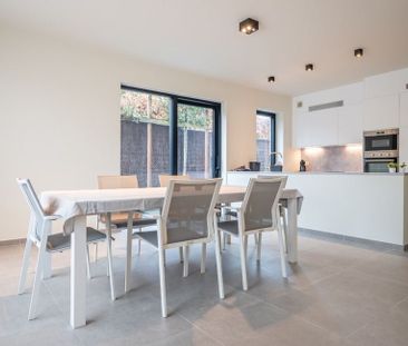 Appartement te huur in Kruishoutem voor € 800 met 2 slaapkamers - Photo 3