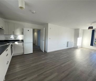 Modern first floor two bedroom apartment on the popular Great Weste... - Photo 3