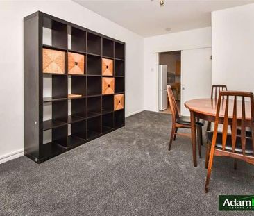 Woodside Park Road, North Finchley, N12 - Photo 5