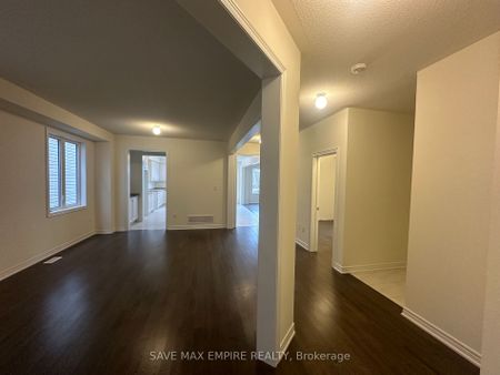 Detached Home For Lease | X8057988 - Photo 4