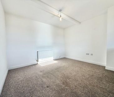 1 bedroom ground floor flat to rent - Photo 3
