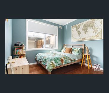 LIGHT FILLED BEAUTY! - Photo 3