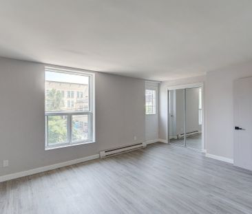 Apartment for rent, Montréal (Ville-Marie) - Photo 1
