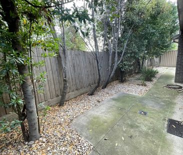 Modern Living Steps from Keilor Plains Station - Photo 6