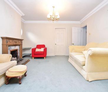 4 bedroom chalet to rent - Photo 2