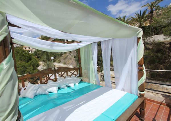 For rent villa with private pool near the beach in Cumbre del Sol, Benitachell